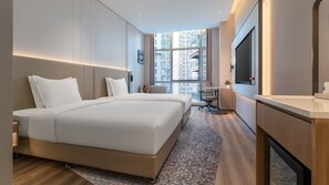 Down duvets, desk, blackout curtains, soundproofing - Holiday Inn Express Kunming Dianchi Rixin Road By Ihg (Kunming)