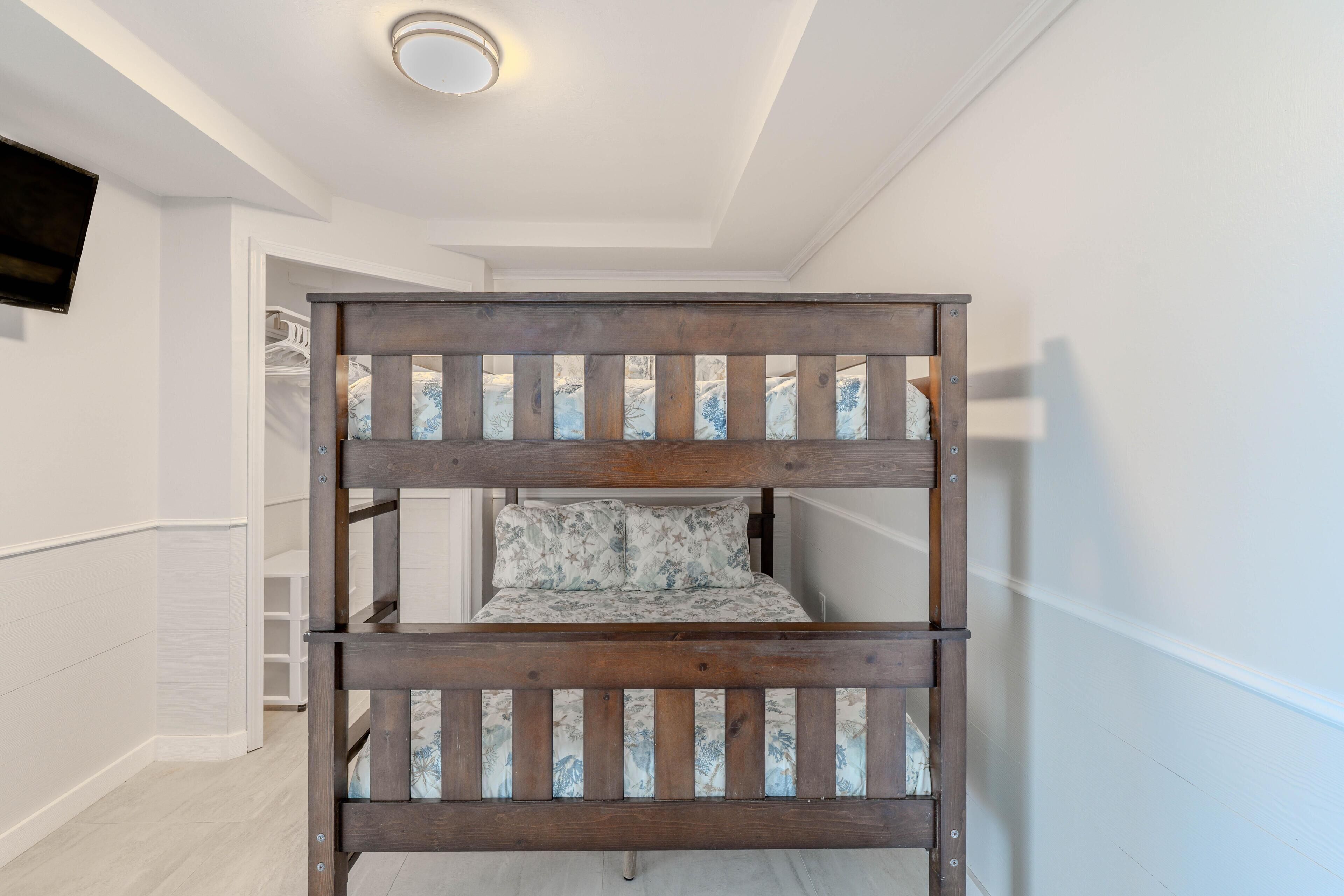 House, Multiple Beds (Island Bay Retreat)