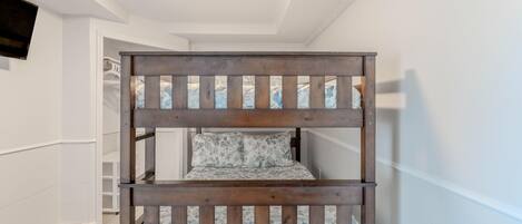 House, Multiple Beds (Island Bay Retreat)