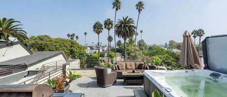 Bain à remous extérieur