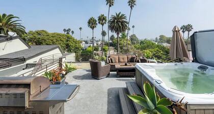Luxurious Home Overlooking Venice Canals