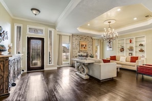 Interior - Private Courtyard Oasis | Fire Pit |Walk to Resort (Horseshoe Bay)