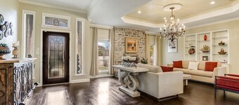 Private Courtyard Oasis | Fire Pit |Walk to Resort