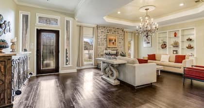 Private Courtyard Oasis | Fire Pit |Walk to Resort