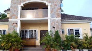 Fachada del alojamiento