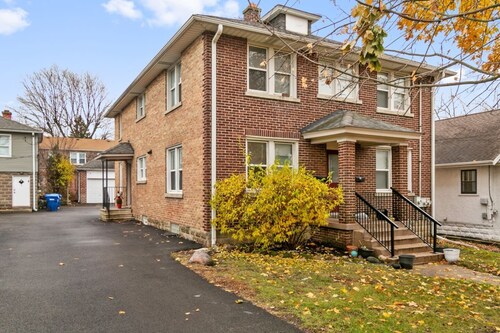 Cozy Highwood Apt- 4 Bed 2 train stops to Naval Base!