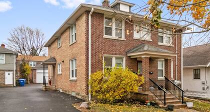 Cozy Highwood Apt- 4 Bed 2 train stops to Naval Base!