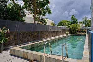 Pool - Sea Side Apartment, 2 minutes' walk from the beach (Cap Malheureux)