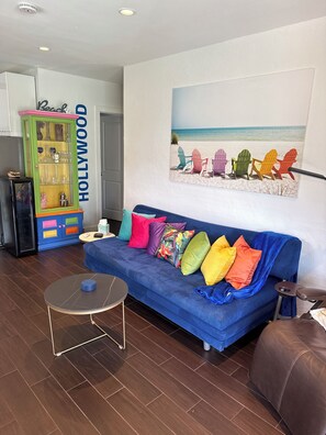 Smart TV, stereo, printers