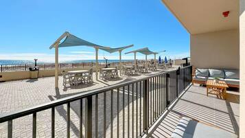 Condo, Multiple Beds (Phoenix 10 114) | Outdoor dining