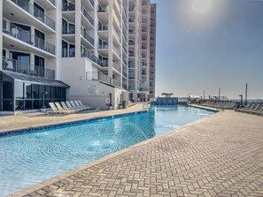 Condo, Plusieurs lits (Phoenix 10 114) | Piscine | Piscine intérieure, piscine extérieure