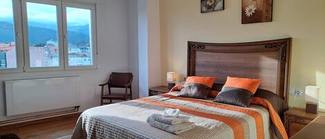 4 bedrooms, iron/ironing board, travel cot, WiFi