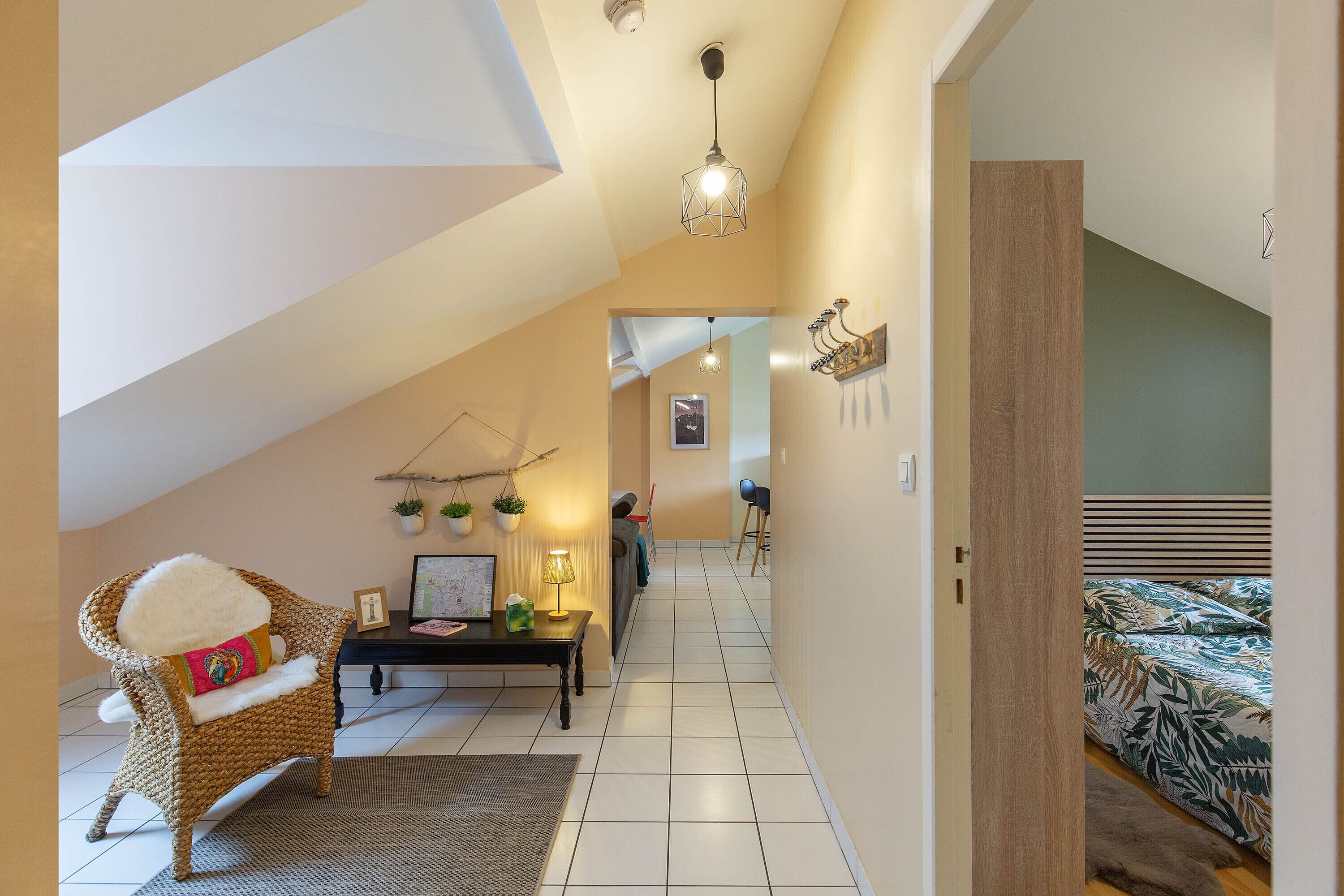 2 bedrooms, iron/ironing board, WiFi