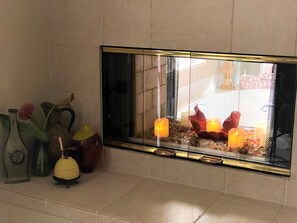 Interior - Super Private 2-bed 2-bath House, Private Pool, View in Palm Desert, No Pets. (Palm Desert)