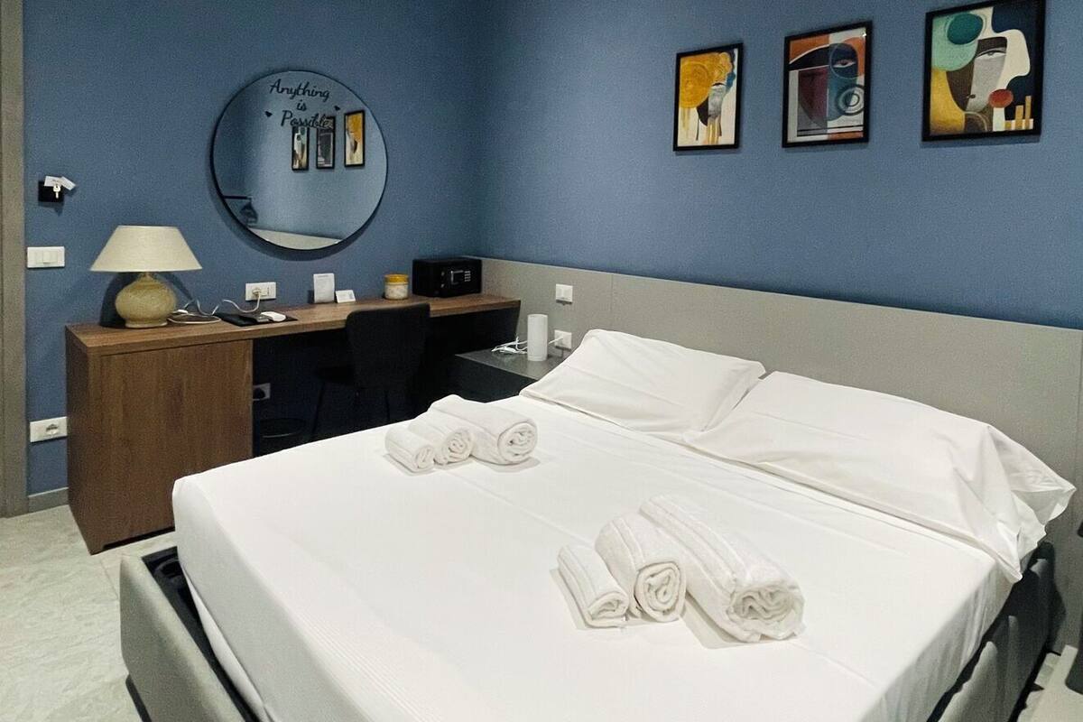 Standard Double Room | In-room safe, desk, laptop workspace, blackout drapes