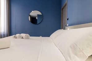 Deluxe Double Room | In-room safe, desk, blackout curtains, soundproofing - Granatelli Rooms (Palermo)