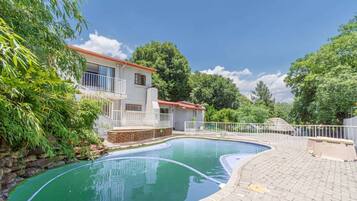 House, 4 Bedrooms, Accessible, Smoking | Pool