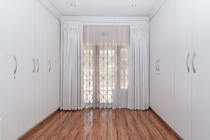 Maison, 4 chambres, accessible aux personnes à mobilité réduite, fumeur | Intérieur