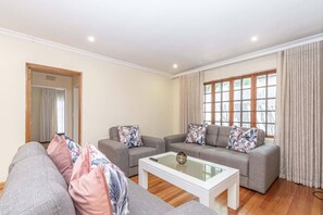 House, 4 Bedrooms, Accessible, Smoking | Living room - Super Spacious Fun Home! With Pool, Den and Bar (Johannesburg)