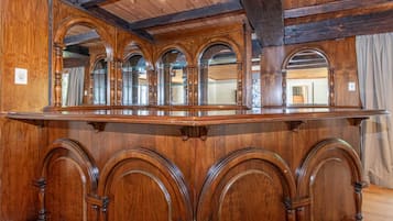 House, 4 Bedrooms, Accessible, Smoking | Interior