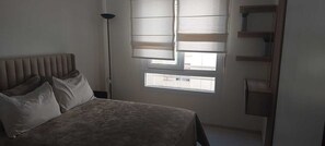 2 bedrooms, iron/ironing board, WiFi, bed sheets - Lina Cozy City Apartment (Dar-el-Beida)