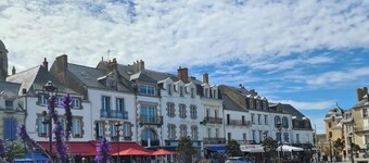 Apartment 50 metres from the beach