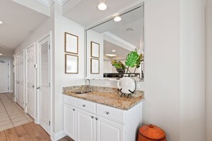 Interior - San Carlos 1709| Beach Front (Gulf Shores)