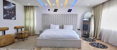 Deluxe Apartment, Sea View | Blackout drapes, iron/ironing board, free WiFi