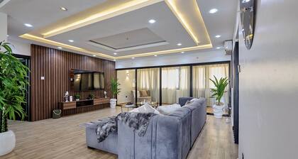 TOP LOFT 3 BED PENTHOUSE APARTMENT