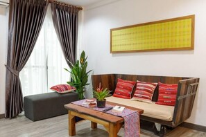 Living area - Baan Singharaj Old City (Chiang Mai)