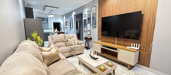 Stand Alone Executive 2BR Villa in Emerald Hill Estate Move In Ready All Comfort
