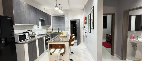 Apartment, 2 Bedrooms, Accessible, Smoking | Interior
