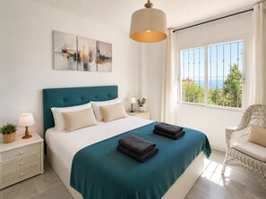 Iron/ironing board, WiFi, bed sheets - Stunning SeaView with private terrace, BBQ, office (Torremolinos)