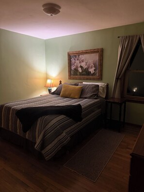 3 chambres, fer et planche à repasser, Wi-Fi, draps fournis