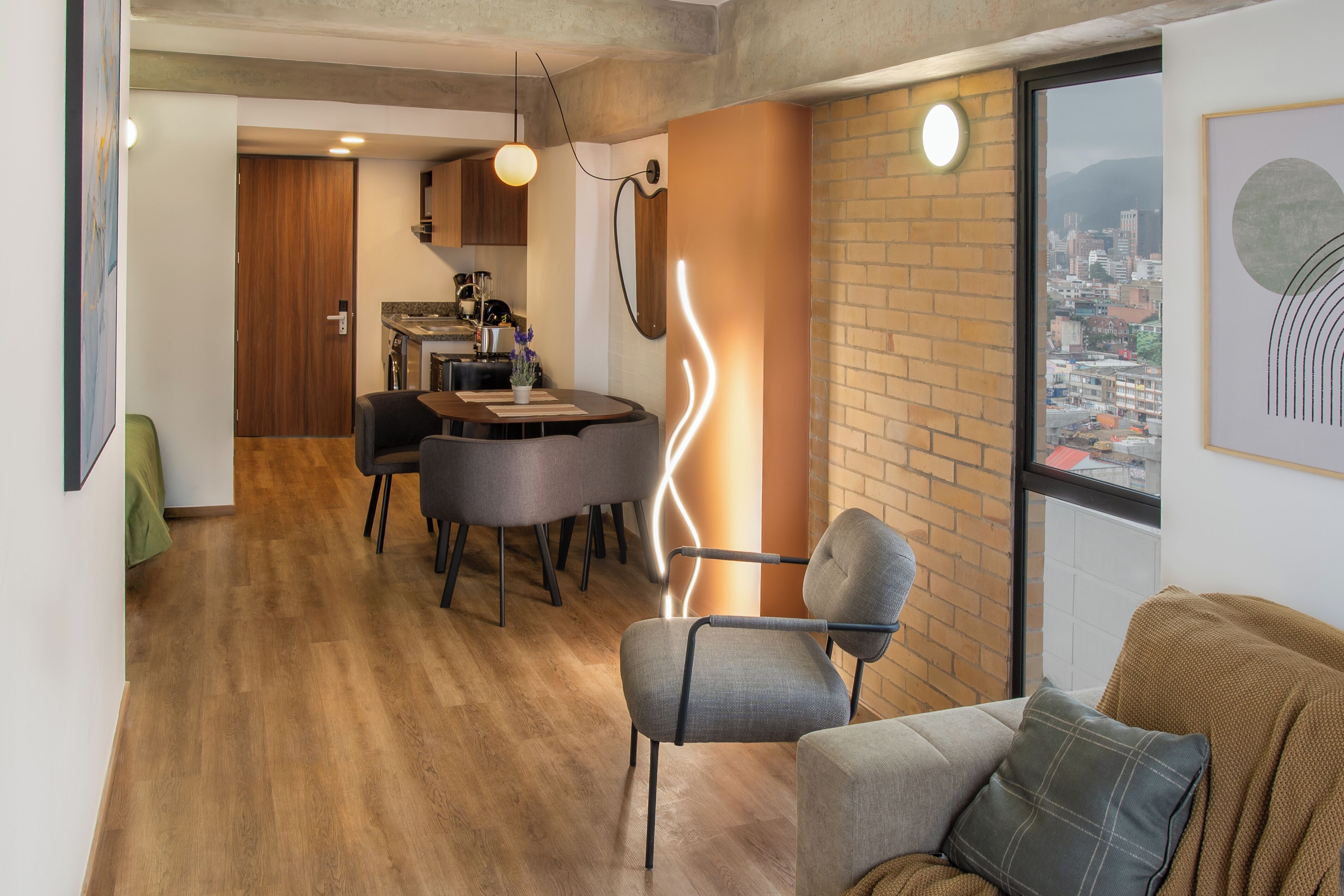 豪華公寓, 1 張標準雙人床及 1 張梳化床, 獨立浴室, 城市景 | 客廳 | 智能電視