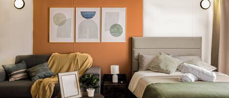 Design Loft, 1 Double Bed, Kitchen, City View | Premium bedding, blackout drapes, iron/ironing board, free WiFi