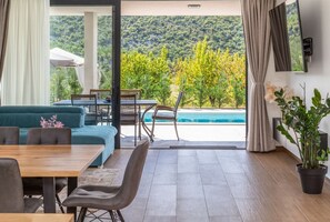 Dining - Relaxing holiday near Omiš (Naklice,Omiš)