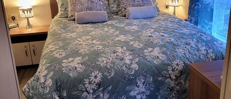 Strykejern/-brett, wi-fi (inkludert) og sengetøy