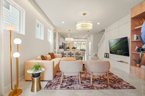 TV - 5 BD/ 5.5 BA/ Windsor Cay (16139 CC) (Clermont)