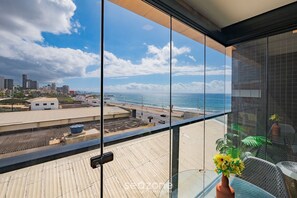 Unclassified image, 4 of 77, button - Studios in Building w/ Pool and Gym - Jdns (Salvador)