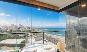 Basic Apartment | Outdoor dining - Studios in Building w/ Pool and Gym - Jdns (Salvador)