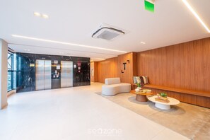 Lobby - Studios in Building w/ Pool and Gym - Jdns (Salvador)