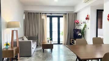 Egyptian cotton sheets, premium bedding, down duvets