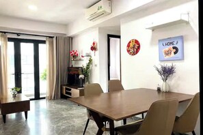 Egyptian cotton sheets, premium bedding, down duvets - Nova D'mension Luxury Vacation Residence (Cau Ong Lanh)