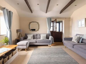 Living area - The Granary, Engollan (Wadebridge)