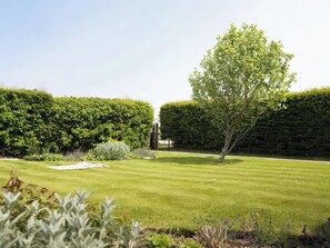Property grounds - The Granary, Engollan (Wadebridge)