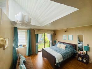 5 dormitorios, tabla de planchar con plancha, wifi y ropa de cama