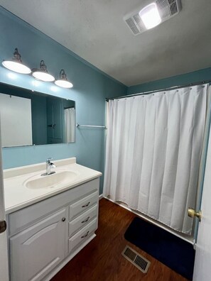 Towels - 1625 Coastal Cottage (Myrtle Beach)