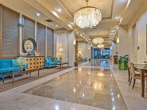 Interior - Two King BR, Beautiful Resort Pool, Gulf View (Destin)