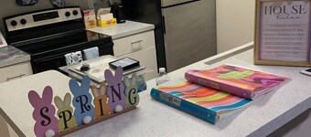 Charming 2-bedroom townhome in fabulous Canal Winchester! Pool & Fitness center!